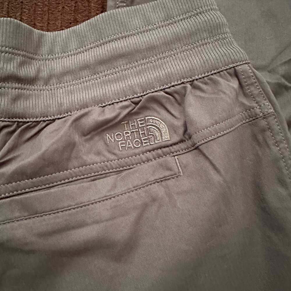 The North Face Aphrodite 2.0 Ladies Crop Pant Size Small Gray - Picture 6 of 6